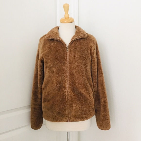 Uniqlo Sweaters - SOLD💔Uniqlo fleece jacket